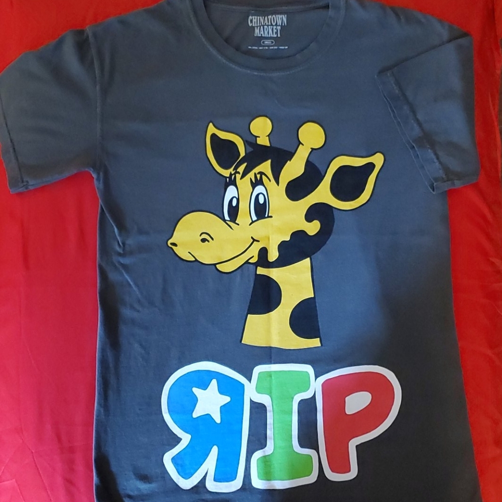 Chinatown Market RIP Jeffrey tee shirt S